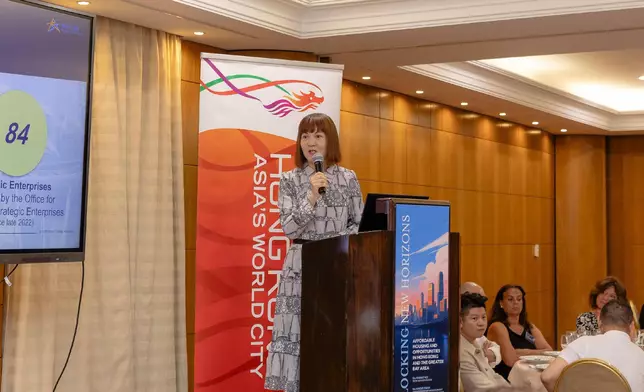 何永賢出席了由政制及內地事務局粵港澳大灣區發展辦公室與香港駐布魯塞爾經濟貿易辦事處合辦的商務午餐會。 政府新聞處圖片