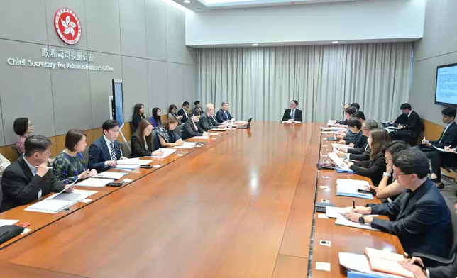政務司司長主持應對颱風跨部門督導委員會會議（附圖） 政府新聞處圖片