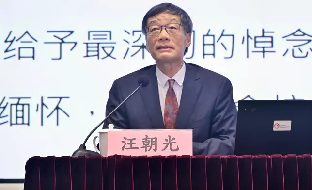 中國社會科學院世界歷史研究所研究員、中國社會科學院大學歷史學院教授汪朝光在講座上講解中國人民抗日戰爭的歷史，深入分析抗日戰爭作為世界反法西斯戰爭東方主戰場的歷史地位、重大貢獻和意義，以及中國共產黨在抗戰中的中流砥柱作用。 政府新聞處圖片