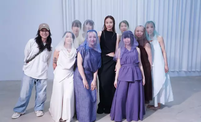 Stephy與8位Dancers