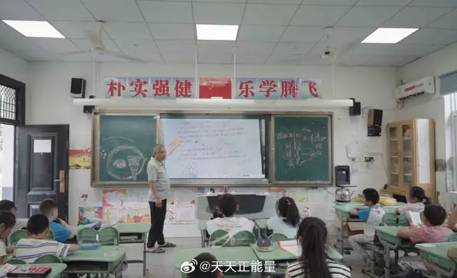 教師義務辦托管班守護留守兒童假期13年。影片截圖