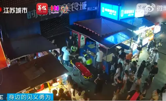 女子街頭突發心臟驟停倒地，路過護士即場施CPR助挽回一命。影片截圖
