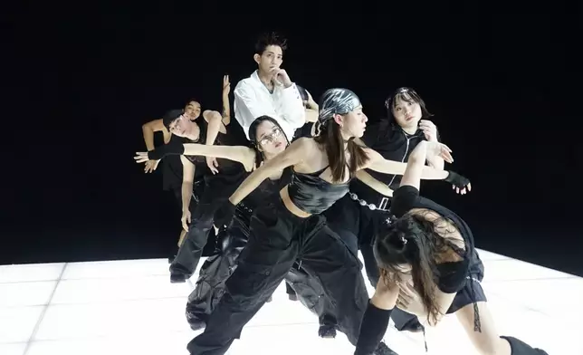 Lokman廣納意見。