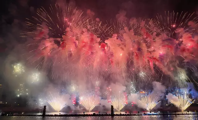 鄂爾多斯無人機焰火秀盛大舉行。巴士的報記者攝