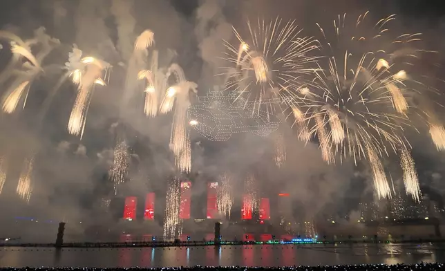 鄂爾多斯無人機焰火秀盛大舉行。巴士的報記者攝