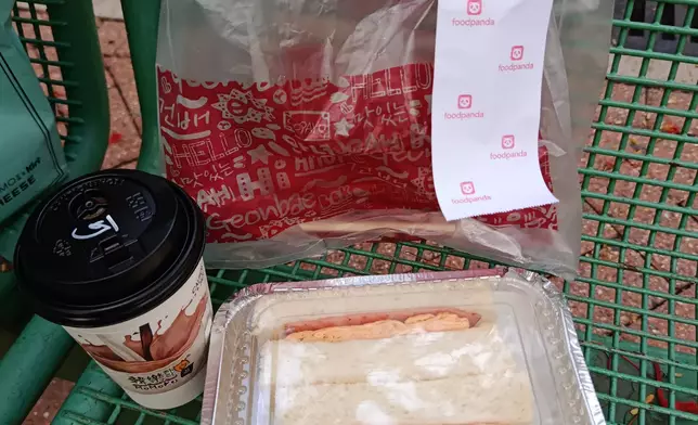 中午就是「韓樂」的煺蛋治加飲品。FB圖片