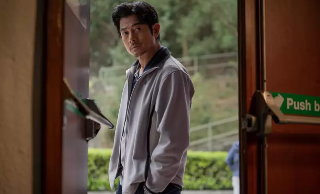 郭富城在電影中本是壁球高手，但受傷後被逼退役。