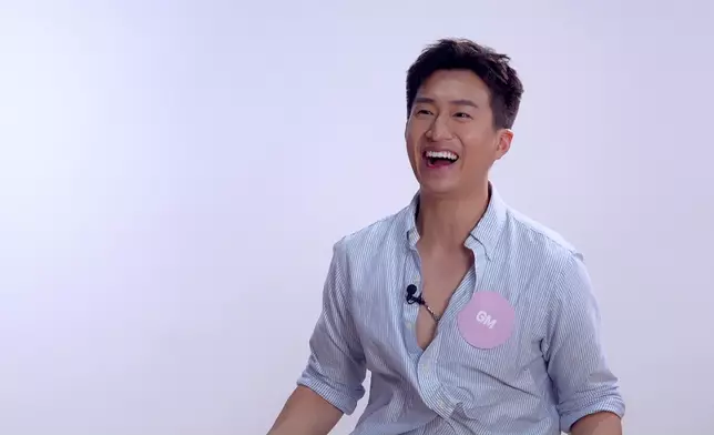 GM講到同Sophie同房有幾開心時，動作多多好鬼馬。