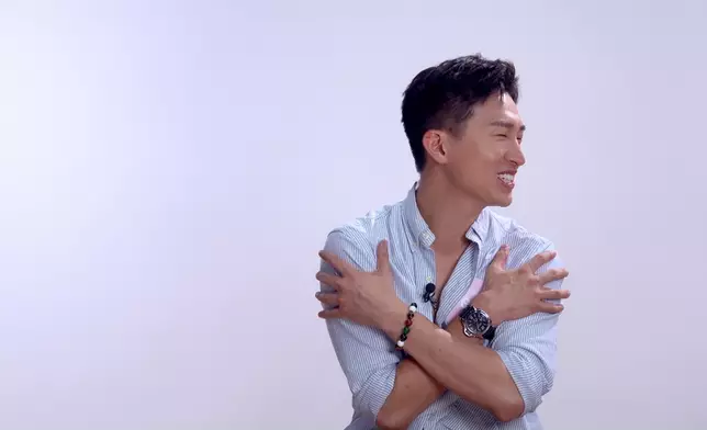 GM講到同Sophie同房有幾開心時，動作多多好鬼馬。