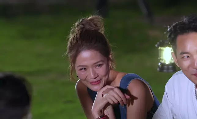 「涉事人」Maggie食晒花生。