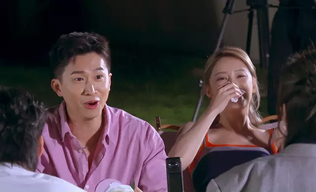 但好快GM就四両撥千斤咁解決咗個危機，氹到Sophie極開心。