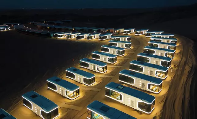 沙漠太空艙智慧酒店。內蒙古文旅廳圖片