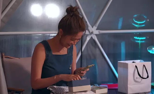 一盒黑朱古力，顯出咗Matt嘅細心。