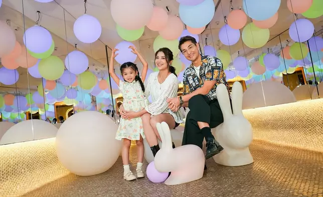 陳展鵬與單文柔一家三口。