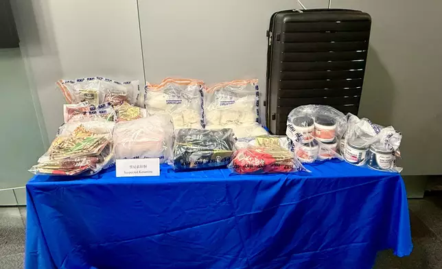 警方打擊有組織販毒集團，檢逾市值逾千萬元氯胺酮。