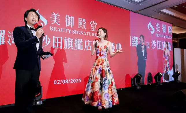 森美對品牌代言人佘詩曼進行訪談。