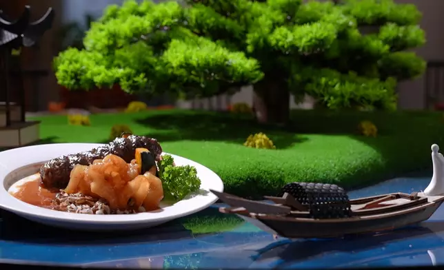 開箱盲盒餐廳。