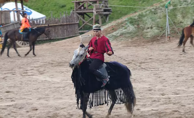 演員馬術精湛。巴士的報記者攝