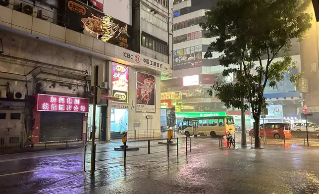 巴士的報記者攝