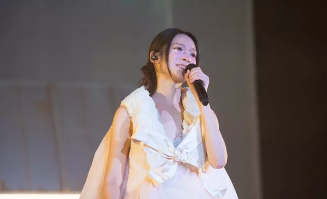 Cloud忍不住熱淚盈眶。