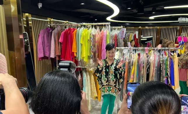 活動透過Mixx Collection直播平台直擊現場盛況及同步進行義賣。