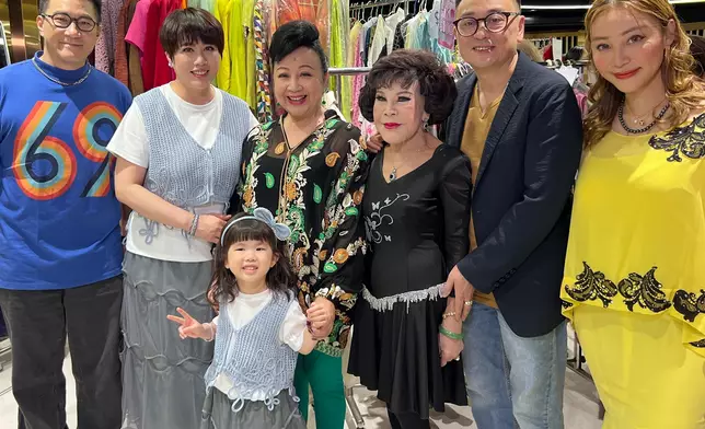 多位星級好友現身撐場，包括黃夏蕙、陳彥行。