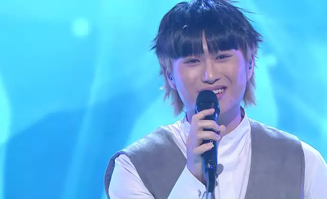 馮熙燮Ryan獻唱《給你幸福 所以幸福》。