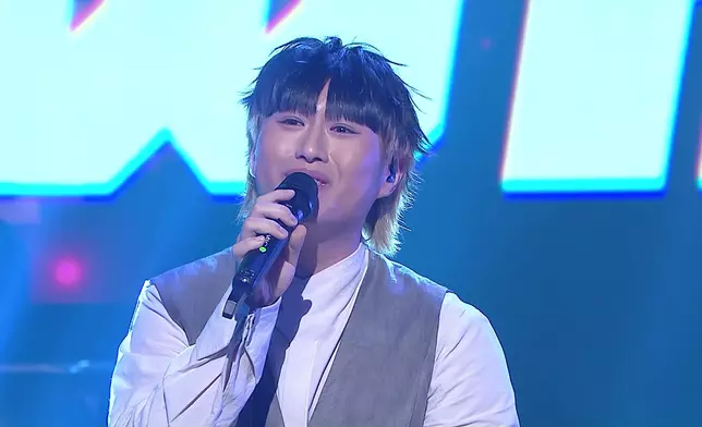 馮熙燮Ryan獻唱《給你幸福 所以幸福》。