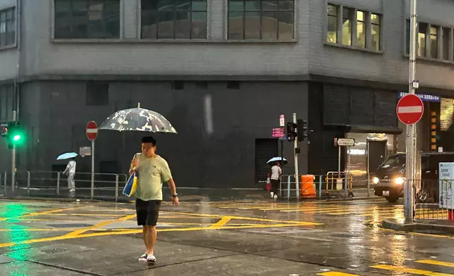 天文台預料會有大雨。 巴士的報記者攝