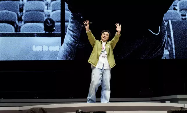 Eason說：「我也很期待，讓好奇的你們，看看這個演唱會背後，所有工作人員跟我一起的經歷，謝謝你們今天到來。」