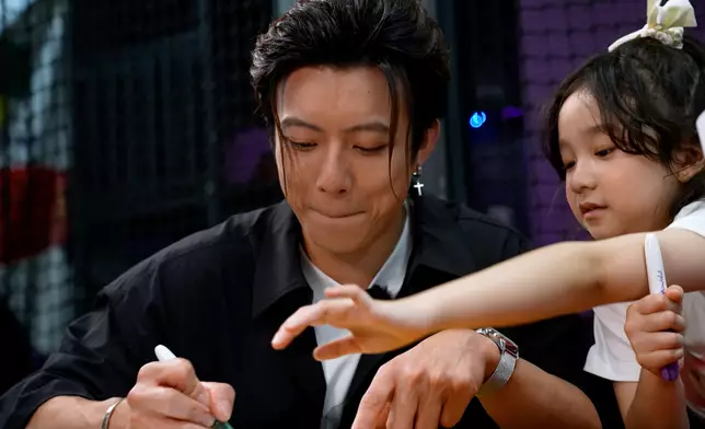 Lyman表示想要小朋友。