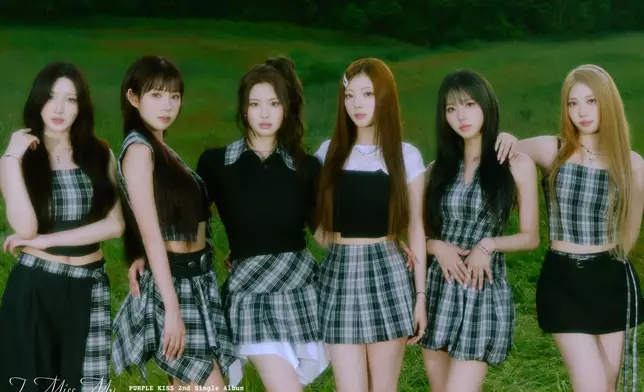 Purple Kiss剛在7月推出新碟《I Miss My…》。Purple Kiss官網圖片