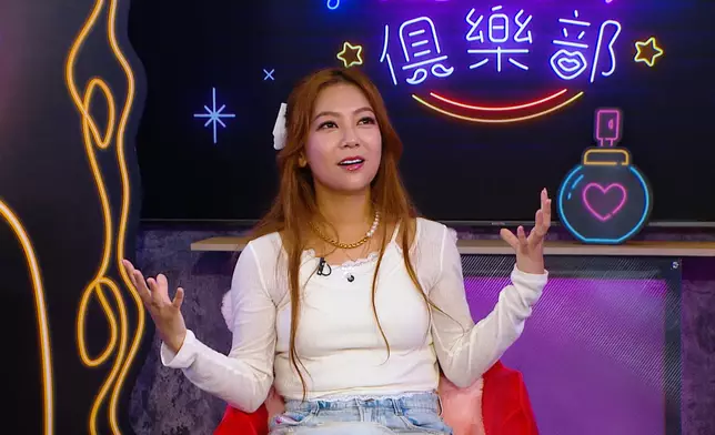 何雁詩自言感覺是要將曾經幻想中的小朋友取消，去迎接新的未知之數。