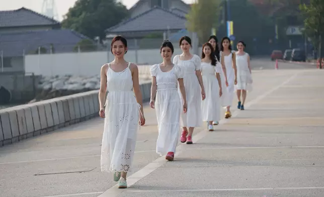 （前排起）8號岳凡荻、9號陳詠詩、10號文雅儀、11號梁倩萱、12號庄靜璟、13號袁文靜、14號何詠多