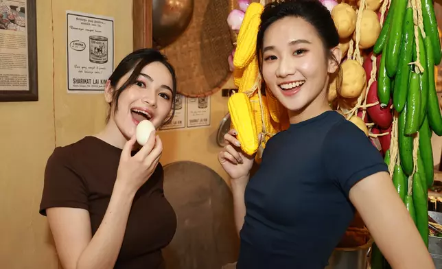 History Gallery：（右）13號袁文靜、14號何詠多