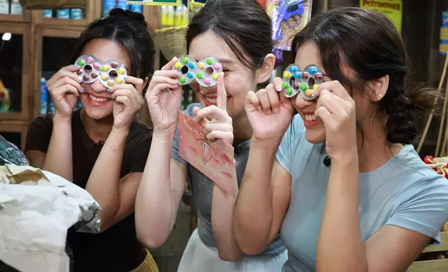 History Gallery：（左起）3號蔡華英、4號莫凡、5號曾閱遙