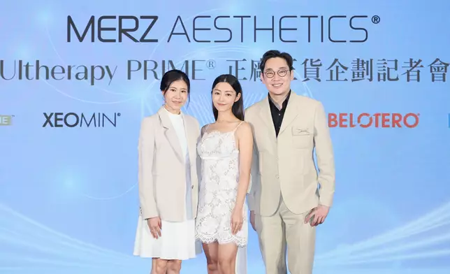 (左）Merz Aesthetics®香港區總經理Candice Wong、金像獎影后衛詩雅及泰國皮膚教授Professor Vasanop Vachiramon