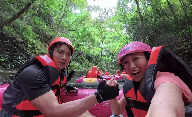 佢哋好似玩得好開心。