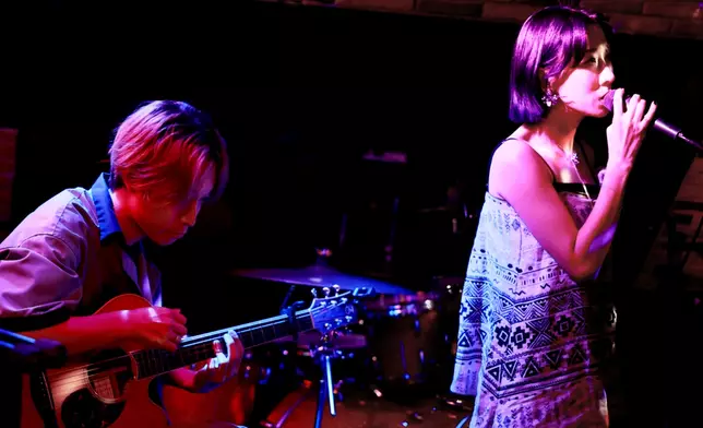 事前無綵排無熱身，Vincy一入場直接開咪。