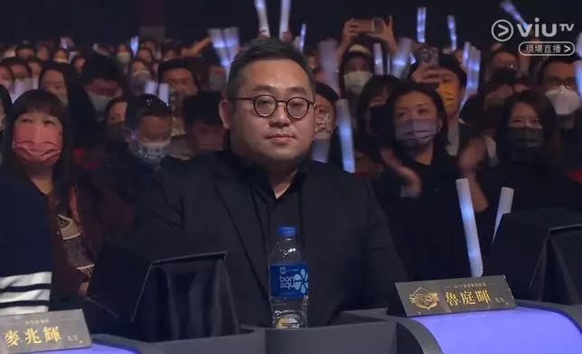 MakerVille昨日（6日）突然傳出高層變動的消息，公司向員工發出內部郵件，表示魯庭暉即日離任行政總裁一職，而行政總裁則由金廣誠接任。