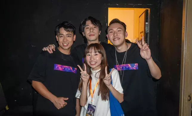 歌曲由樂隊Pandora作曲和編曲。