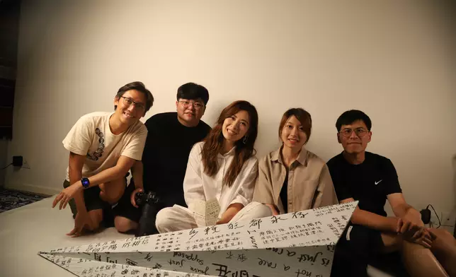 追隨多年的歌迷亦已成長，今次更一起製作新歌MV。