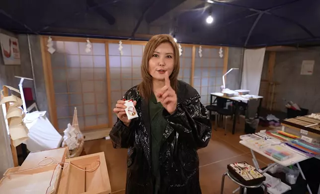 Helen為梁朝偉及愛犬製作健康御守。