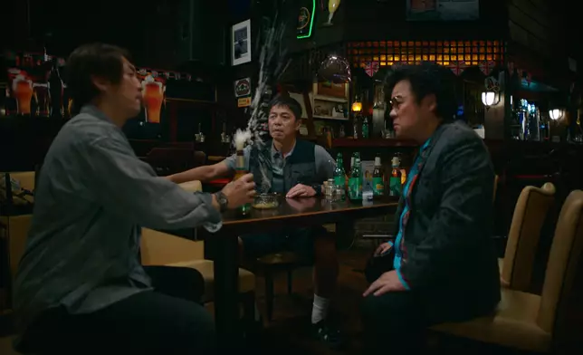 三兄弟酒吧攤牌戲