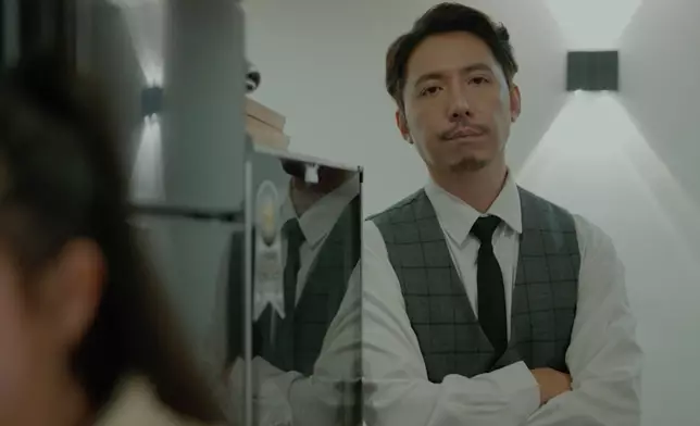 陳子豐飾演按摩館經理輝哥。