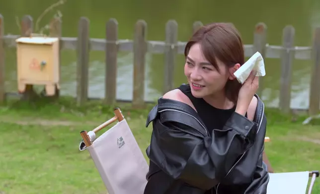 Carman見到細John同Step一組呷晒醋。