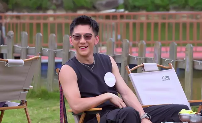 Eddie可以繼續同Sophie一組喎，到底佢會點樣火力全開氹女神呢？