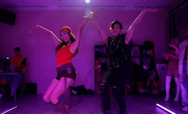 JACE鞋子都跳甩！