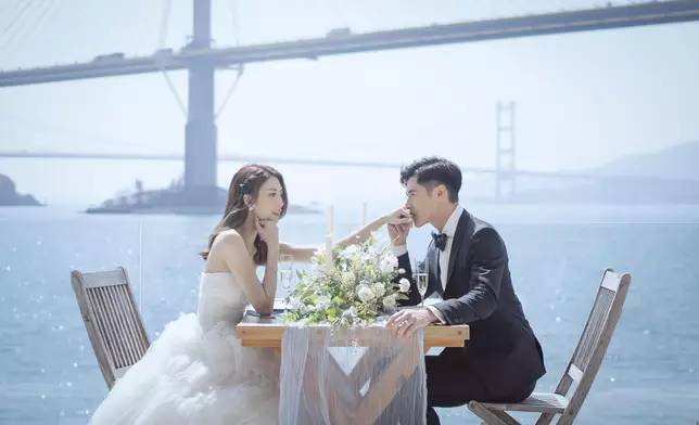 Shiga詳述與陳家樂由交往、求婚到結婚生女的甜蜜經過。