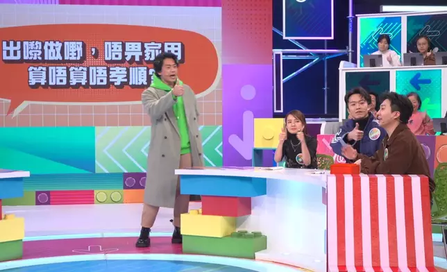 《今晚乜都拗》入圍最佳清談節目。